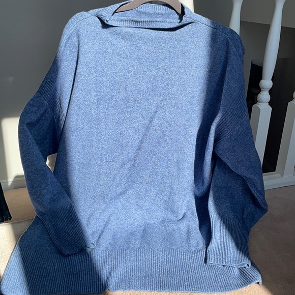 Woman’s Knit Sweater - Picture 2 of 5